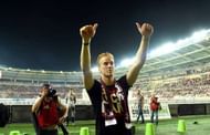 TURIN, ITALY - MAY 28:  Goalkeeper of FC Torino Joe Hart celebrates under FC Turin's fans at the end of last Serie A match between FC Torino and US Sassuolo at Stadio Olimpico di Torino on May 28, 2017 in Turin, Italy.  (Photo by Pier Marco Tacca/Getty Images)